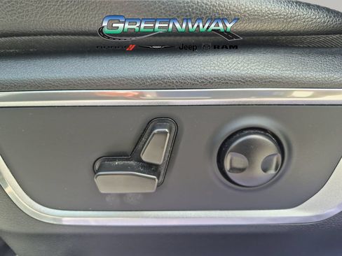 Used 2022 RAM 1500 Laramie w/ Sport Appearance Package AWD/4WD image 15