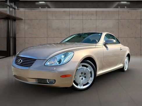 Used 2004 Lexus SC 430 Convertible image 2
