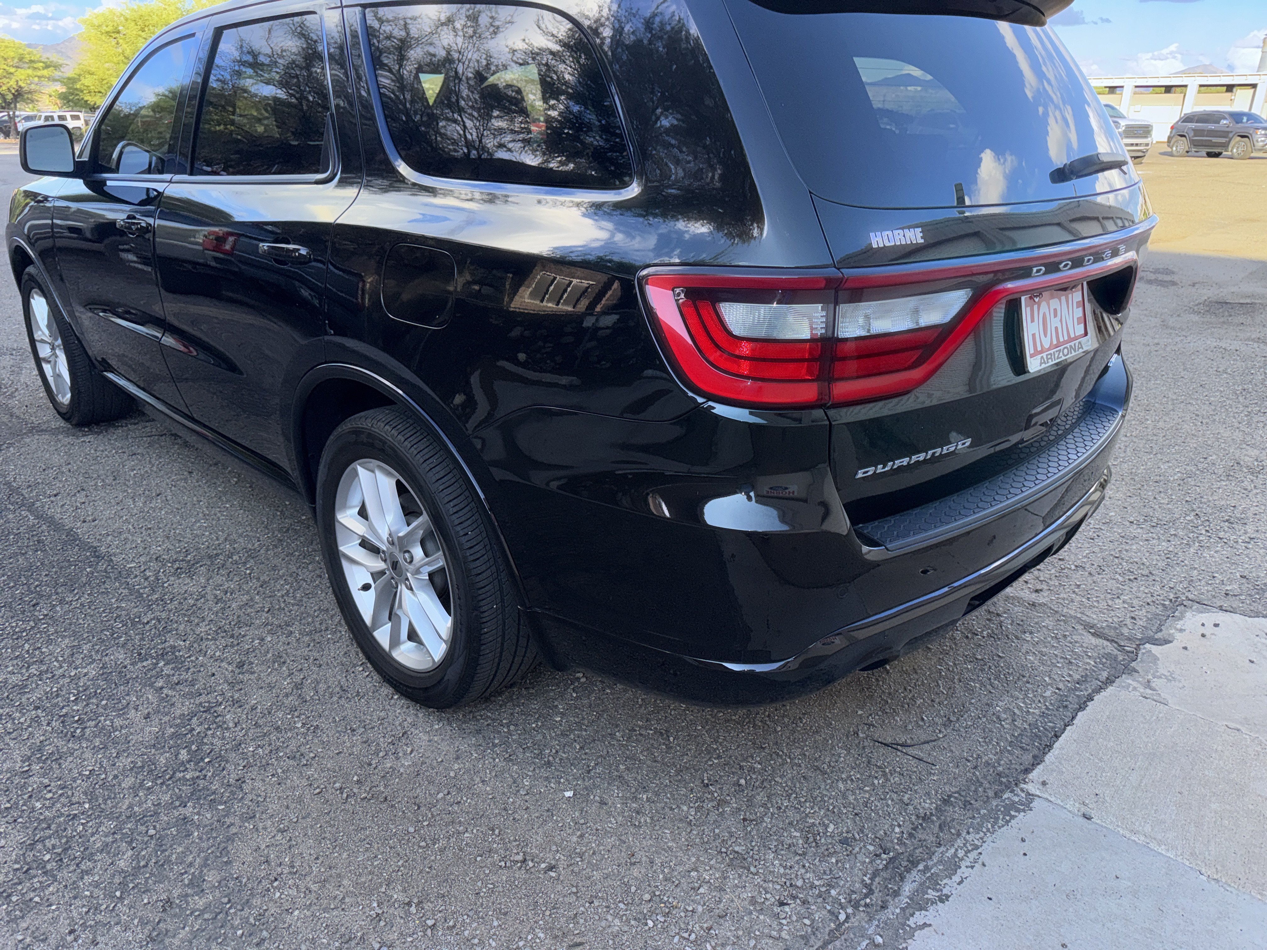 Used 2023 Dodge Durango GT RWD image 5