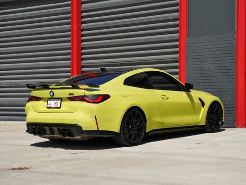 Used 2021 BMW M4 Competition w/ M Carbon Exterior Package RWD image 16