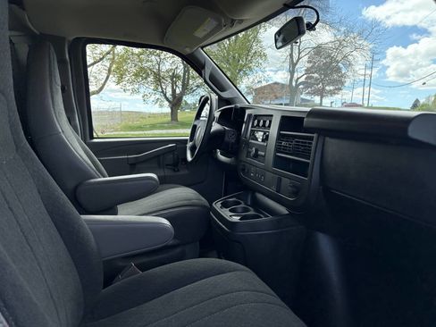 Used 2024 GMC Savana 2500 w/ Driver Convenience Package RWD image 24