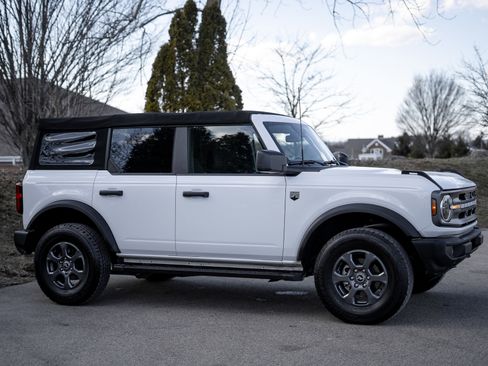 Used 2022 Ford Bronco Big Bend image 4