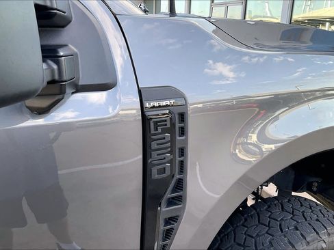Used 2023 Ford F250 Lariat w/ Lariat Ultimate Package AWD/4WD image 9