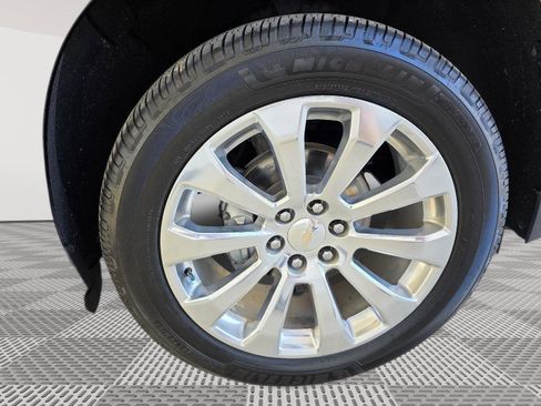 Used 2021 Chevrolet Tahoe Premier w/ Premium Package image 26