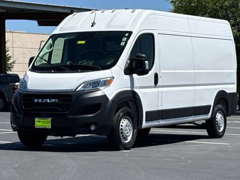 Used 2024 RAM ProMaster 2500 w/ Convenience Group FWD image 15