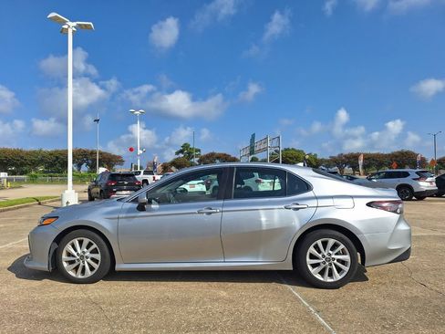 Used 2023 Toyota Camry LE FWD image 8