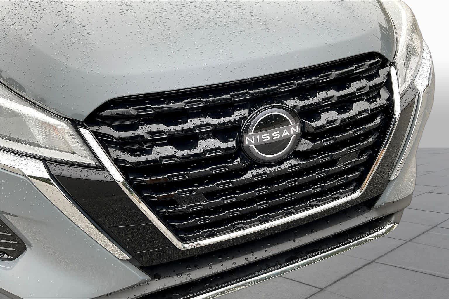 Used 2024 Nissan Kicks SV FWD image 29
