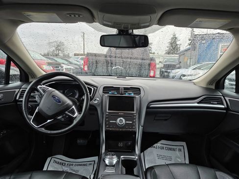 Used 2020 Ford Fusion Titanium image 12