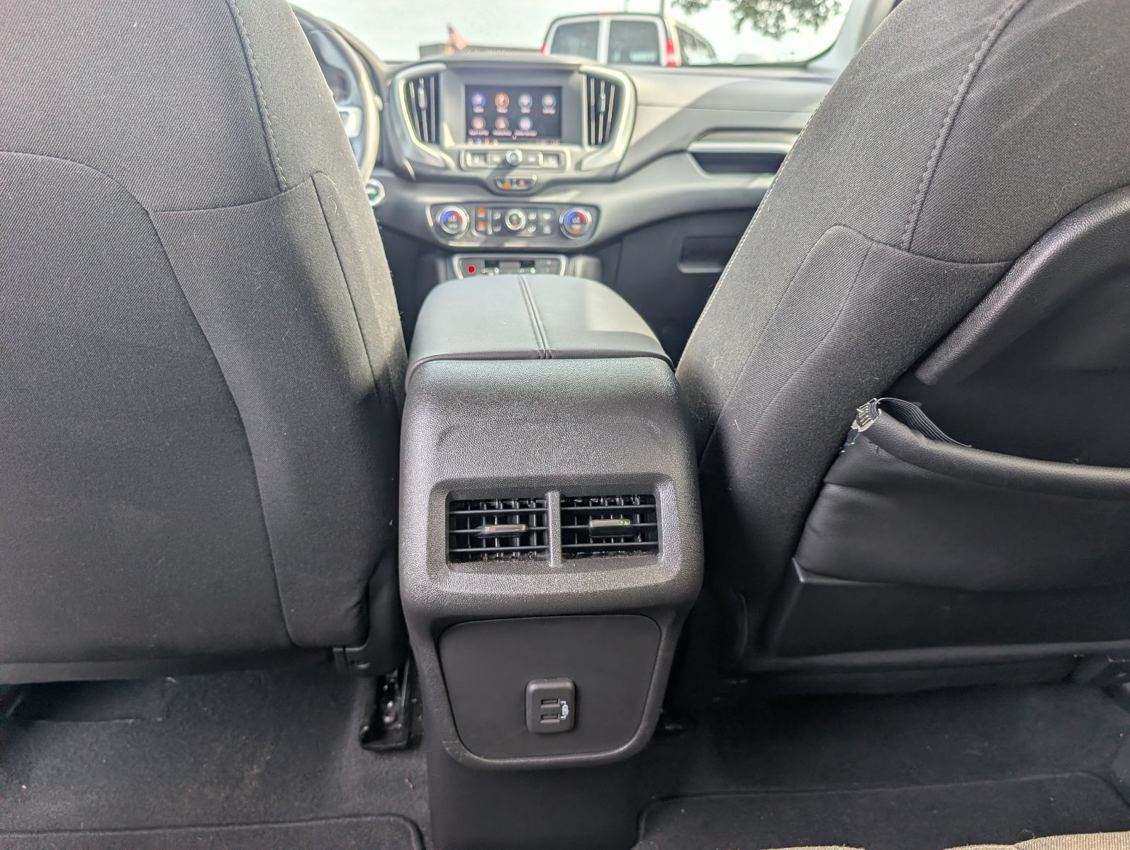 Used 2023 GMC Terrain SLE w/ Driver Convenience Package FWD image 29
