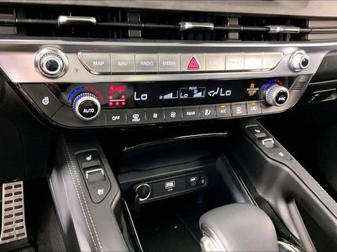 Certified 2025 Kia Telluride SX Prestige X-Line AWD/4WD image 14