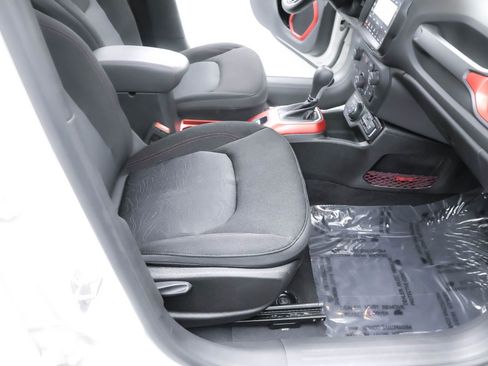 Used 2022 Jeep Renegade Trailhawk w/ Sun/Sound Group image 35