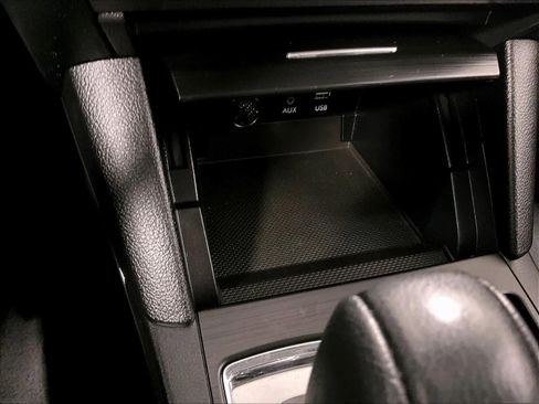 Used 2016 Subaru Legacy 3.6R Limited image 26