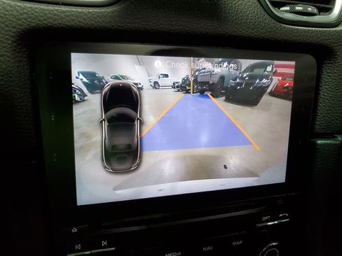 Used 2019 Porsche 718 Boxster RWD image 23