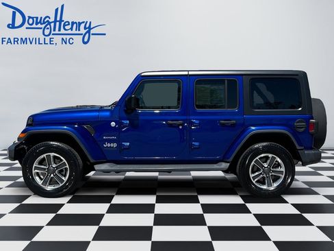 Used 2018 Jeep Wrangler Unlimited Sahara AWD/4WD image 2