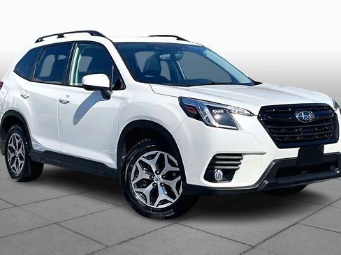 Used 2023 Subaru Forester Premium w/ Popular Package #3 image 3