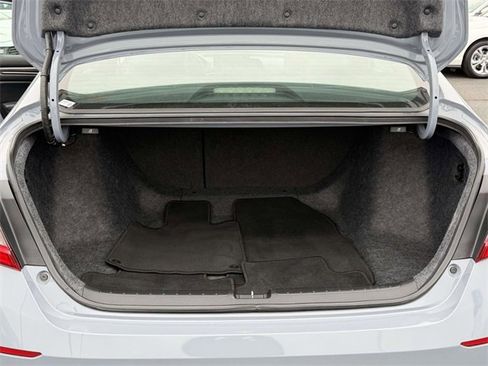 Used 2022 Honda Accord Sport image 9