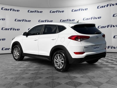 Used 2018 Hyundai Tucson SE w/ Cargo Package AWD/4WD image 3