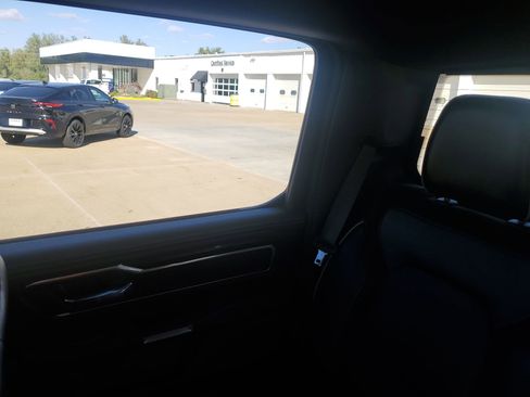 Used 2021 RAM 1500 Laramie image 13