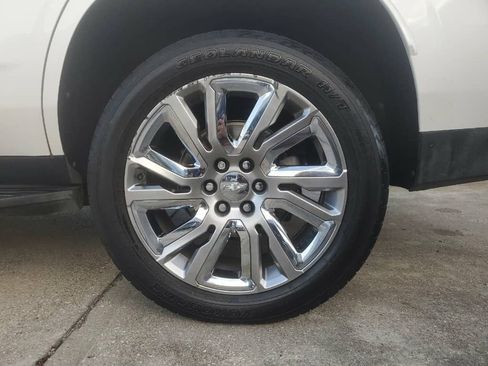 Used 2021 Chevrolet Tahoe LT w/ LT Signature Package image 7