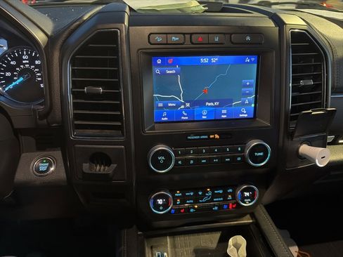 Used 2021 Ford Expedition Limited image 12