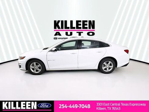 Used 2023 Chevrolet Malibu LT image 4