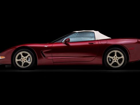 Used 2003 Chevrolet Corvette 50th Anniversary Edition w/ Preferred Equipment Group1 image 8