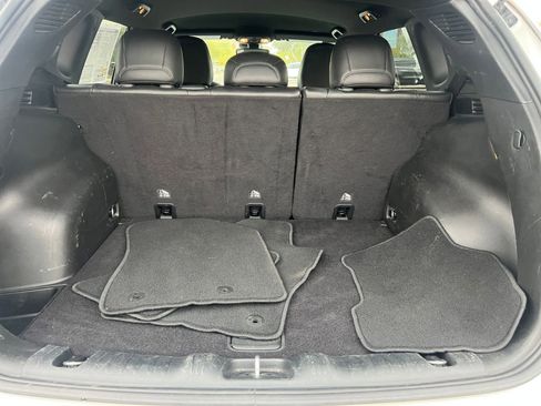 Used 2025 Jeep Compass Limited image 31