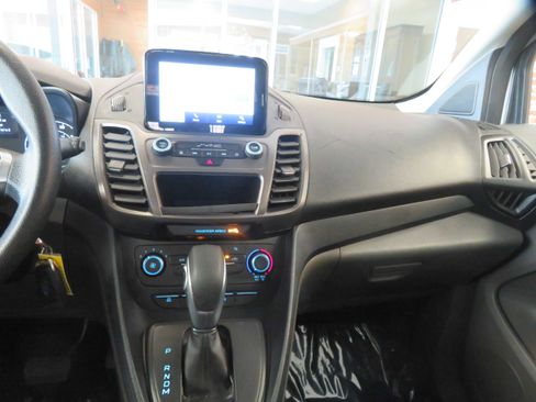 Used 2022 Ford Transit Connect XLT image 46