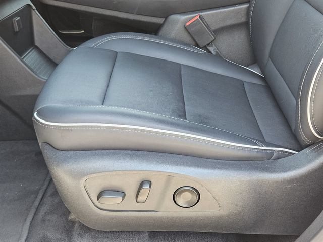 Used 2025 Buick Enclave Preferred FWD image 22
