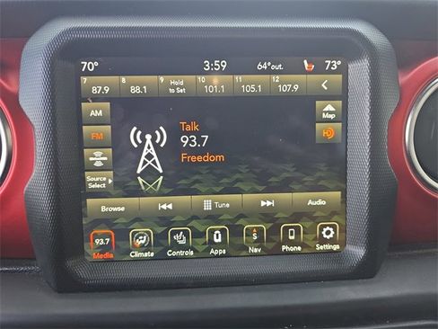 Used 2022 Jeep Gladiator Rubicon w/ Cold Weather Group image 23