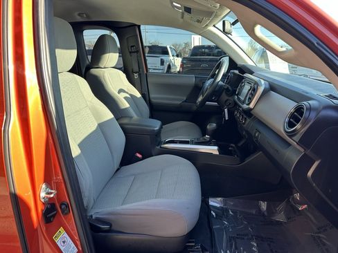 Used 2016 Toyota Tacoma SR5 image 27