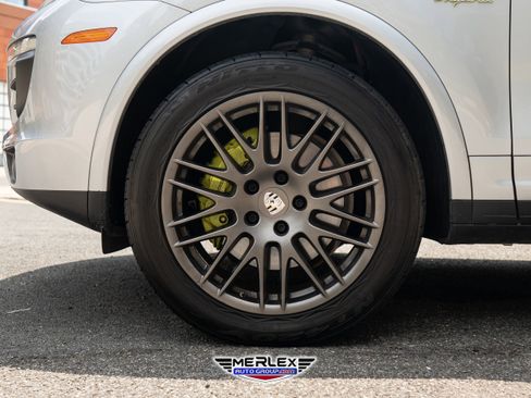 Used 2017 Porsche Cayenne S Platinum w/ Premium Package Plus (Pjy) image 9