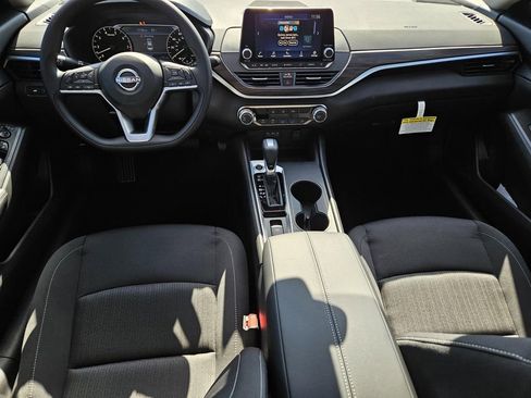 New 2025 Nissan Altima 2.5 SV image 10