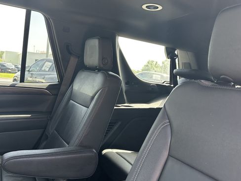 Used 2023 Chevrolet Tahoe Z71 w/ Luxury Package AWD/4WD image 32