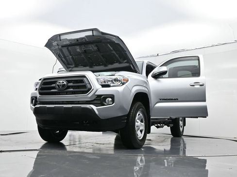 Used 2023 Toyota Tacoma SR5 image 29