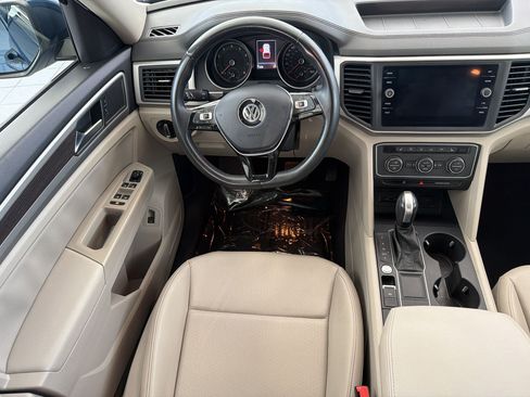 Used 2020 Volkswagen Atlas SE w/ Panoramic Sunroof Package FWD image 29