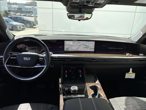 New 2026 Cadillac Escalade ESV Platinum Sport AWD/4WD image 18
