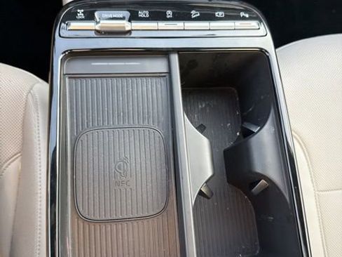 Used 2025 Hyundai Tucson Limited image 23