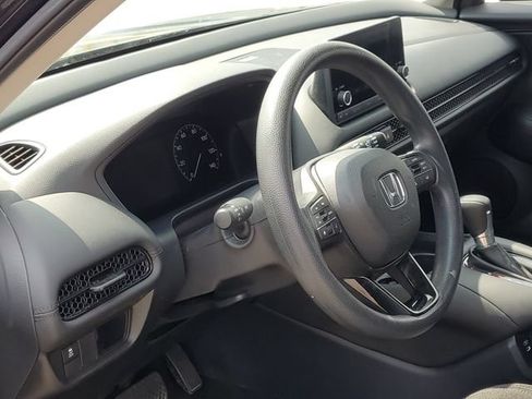 Certified 2024 Honda HR-V LX image 6