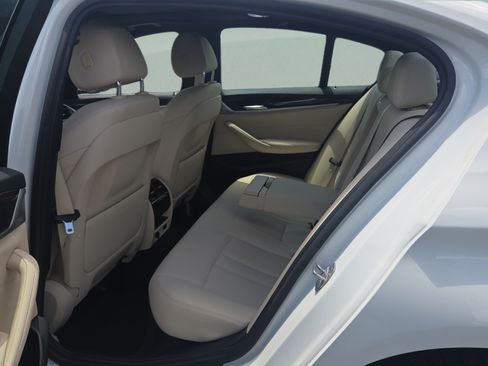 Used 2020 BMW 530i w/ Convenience Package RWD image 11