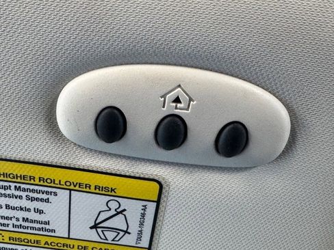 Used 2013 Ford Escape Titanium w/ Parking Technology Pkg image 28