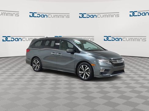 Used 2018 Honda Odyssey Elite image 2