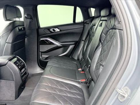 Used 2025 BMW X6 xDrive40i w/ Climate Comfort Package AWD/4WD image 18