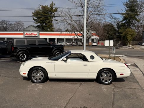 Used 2002 Ford Thunderbird image 5