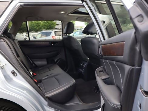 Used 2019 Subaru Outback 2.5i Limited AWD/4WD image 27