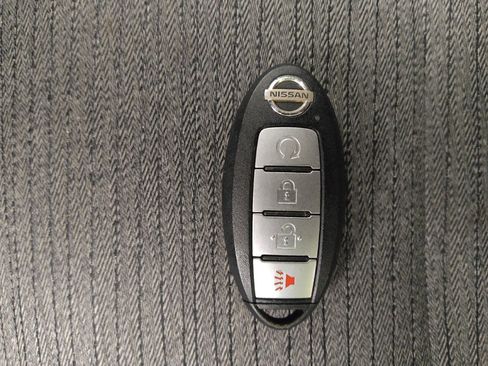 Used 2021 Nissan Rogue SV AWD/4WD image 32