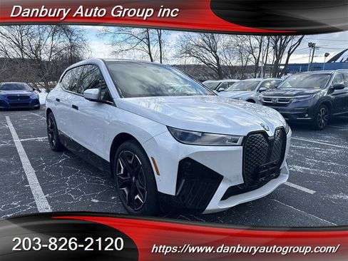 Used 2023 BMW iX M60 w/ Executive Package image 8