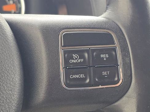 Used 2014 Jeep Compass Latitude FWD image 16