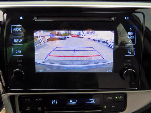 Used 2017 Toyota Corolla LE w/ Carpet Mat Package (TMS) image 29