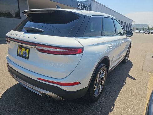 Used 2024 Lincoln Corsair AWD w/ Equipment Group 101A image 2
